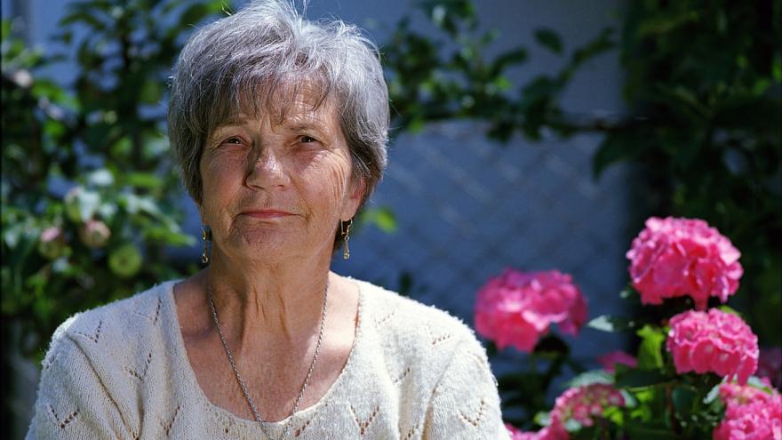 Alte Dame Seniorin