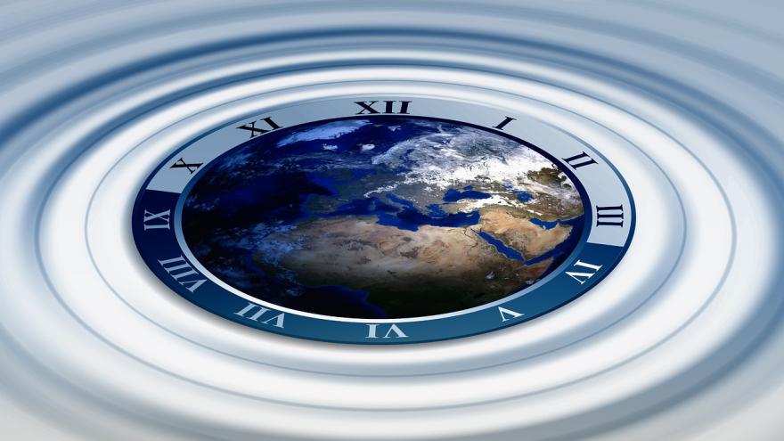 Uhrglas Globus Earth Hour