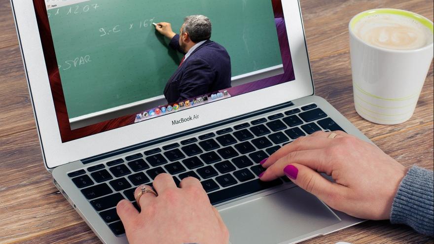 Laptop Online Seminar