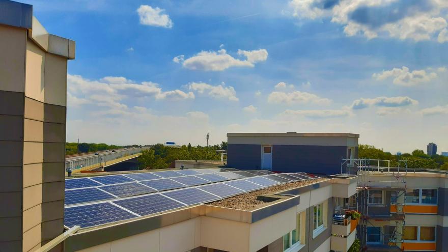 Photovoltaik-Anlage auf dem Dach