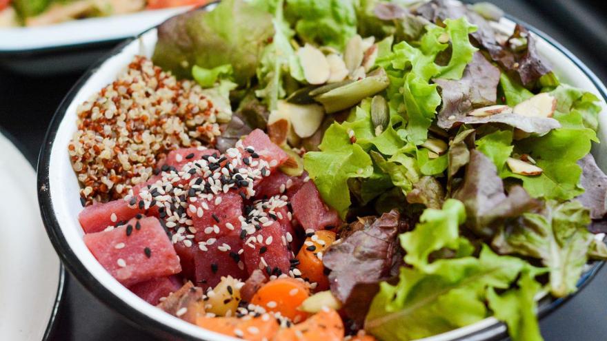 Quinoa Bowl Salat