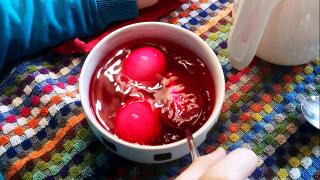 Eier färben rot natürlich Verbraucherzentrale Bremen