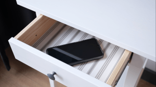 Smartphone in Schublade